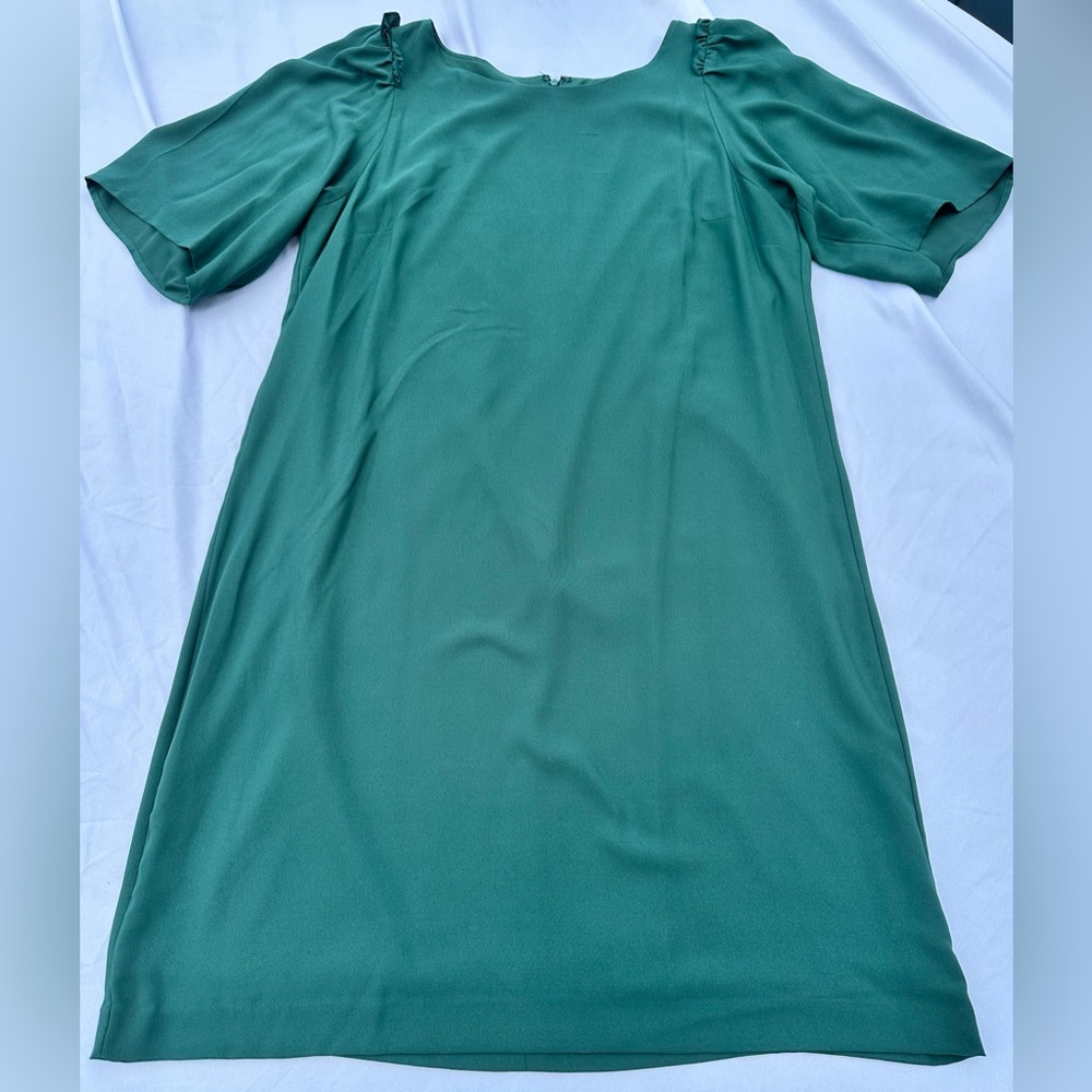Like new hunter green shift dress with puff sleeves - size 14